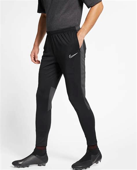 nike slim fit trainingsbroek heren|trainingsbroeken voor heren.